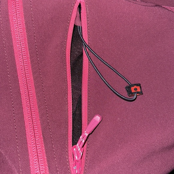 Mammut Cengalo Climbing Soft Shell - Cherry/Azalea, L - Picture 8 of 14